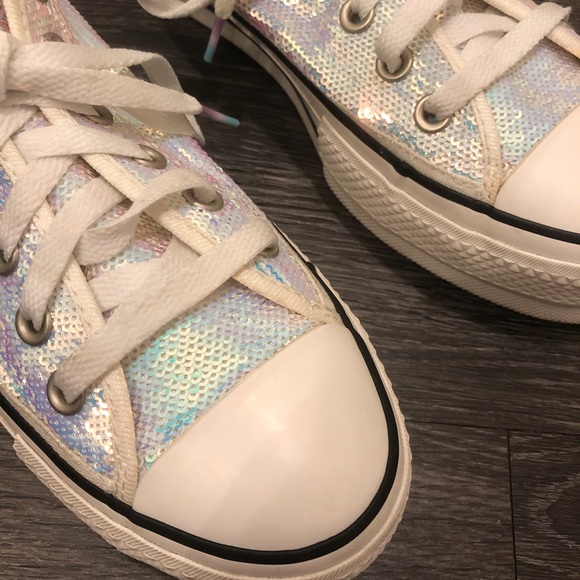 Converse Chuck Taylor Platform Sequin Sneakers - Picture 3 of 12